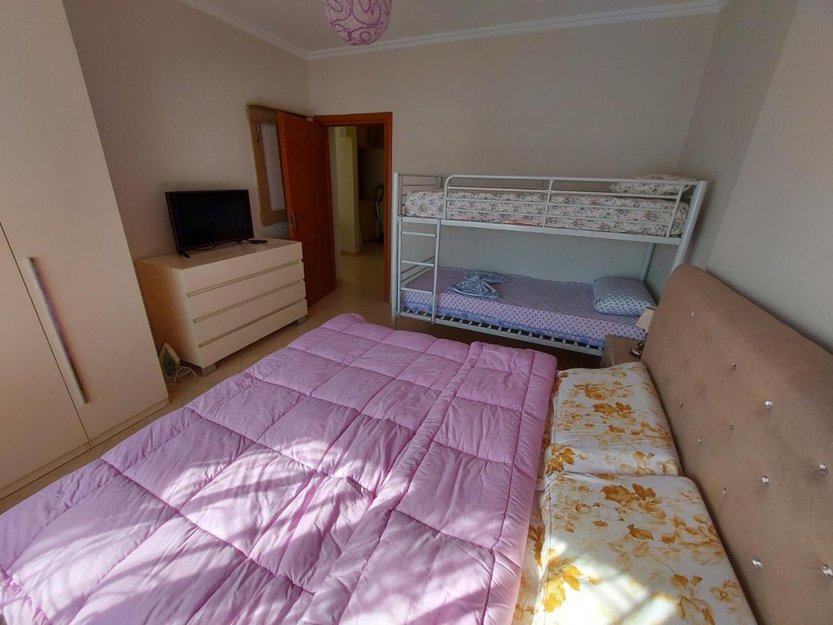 Bral Apartments 8 Two-Bedroom Beachfront Dıraç Dış mekan fotoğraf