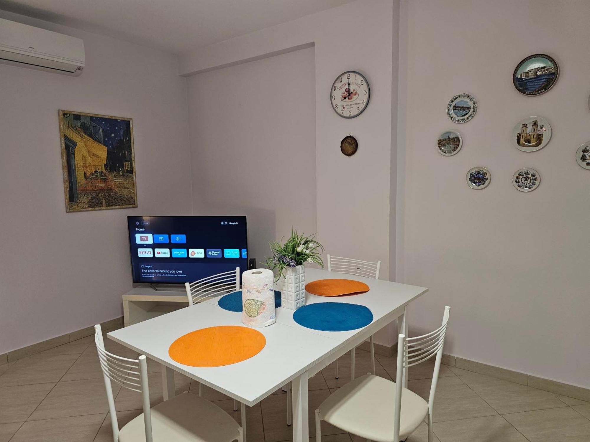 Bral Apartments 8 Two-Bedroom Beachfront Dıraç Dış mekan fotoğraf